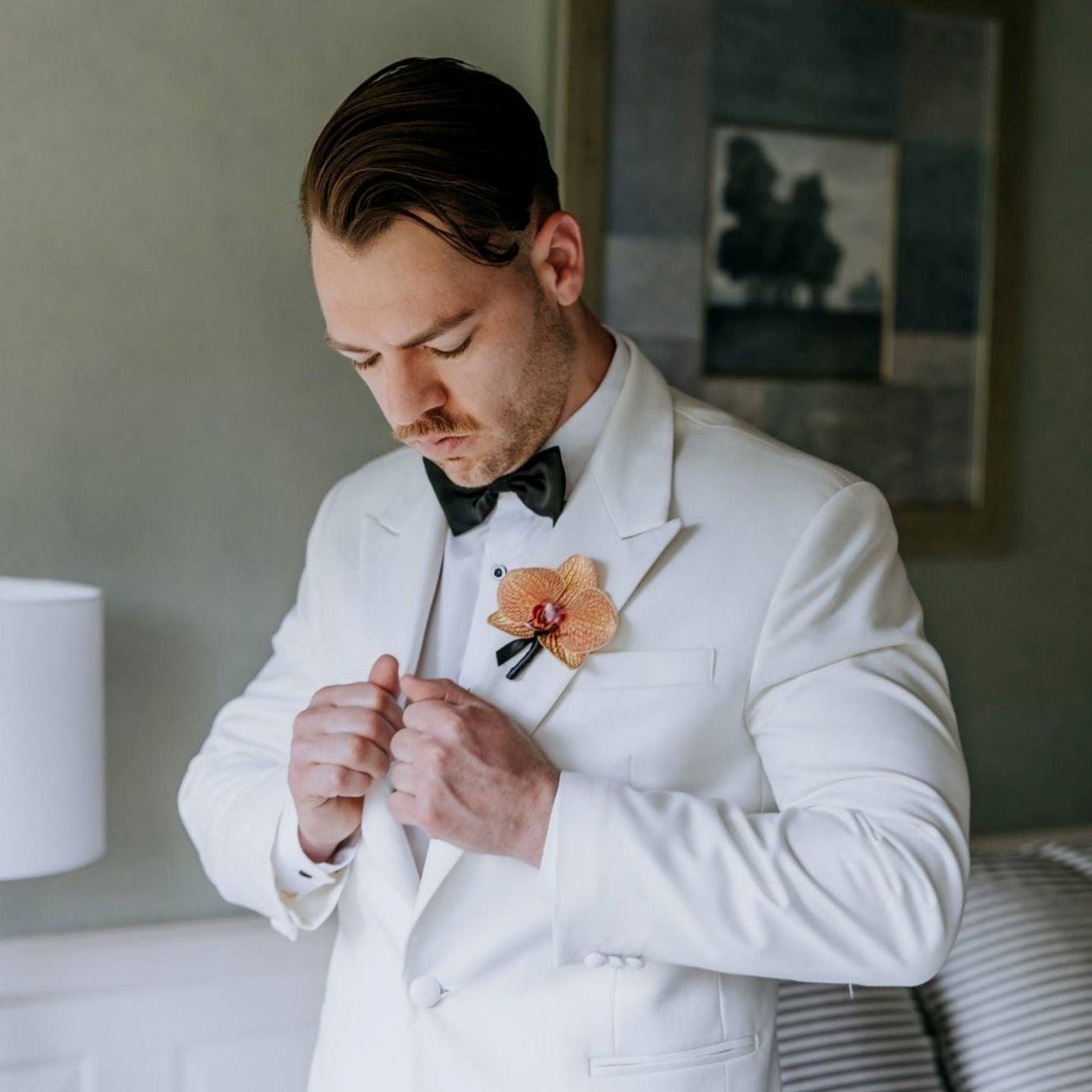 Groom Button Hole – Herbivore Florals